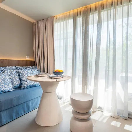 Cozy * Rhodes City